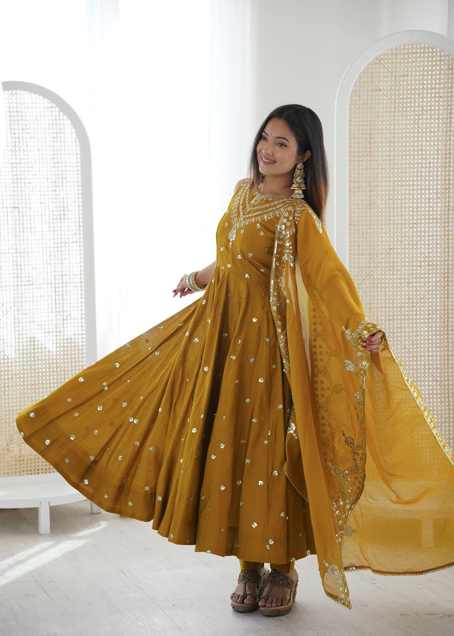 Ethereal Yellow Hand Embroidered Anarkali Set with Chanderi Dupatta (Copy)