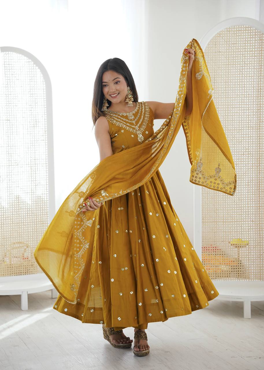 Ethereal Yellow Hand Embroidered Anarkali Set with Chanderi Dupatta (Copy)